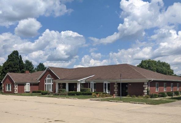 509 S Buck Rd, Le Roy, IL 61752